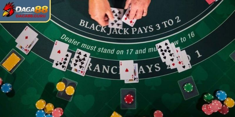 Luật chia bài và lựa chọn hit, stand